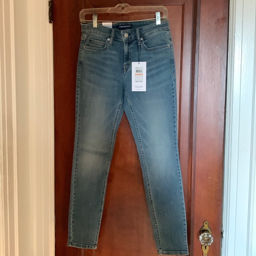 Calvin Klein Mid Rise Skinny Jeans NWT